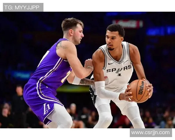 文班亚马40+12豪取生涯新高，马刺大胜湖人五连胜势不可挡_CBA_NBA_黄蜂